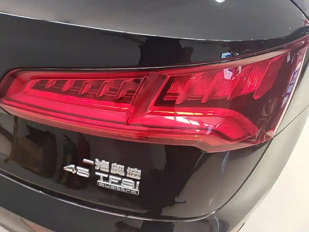 Audi Q5L — миниатюра 8