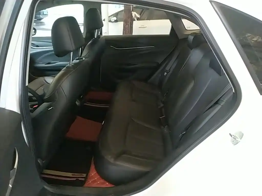 Buick Excelle — миниатюра 17