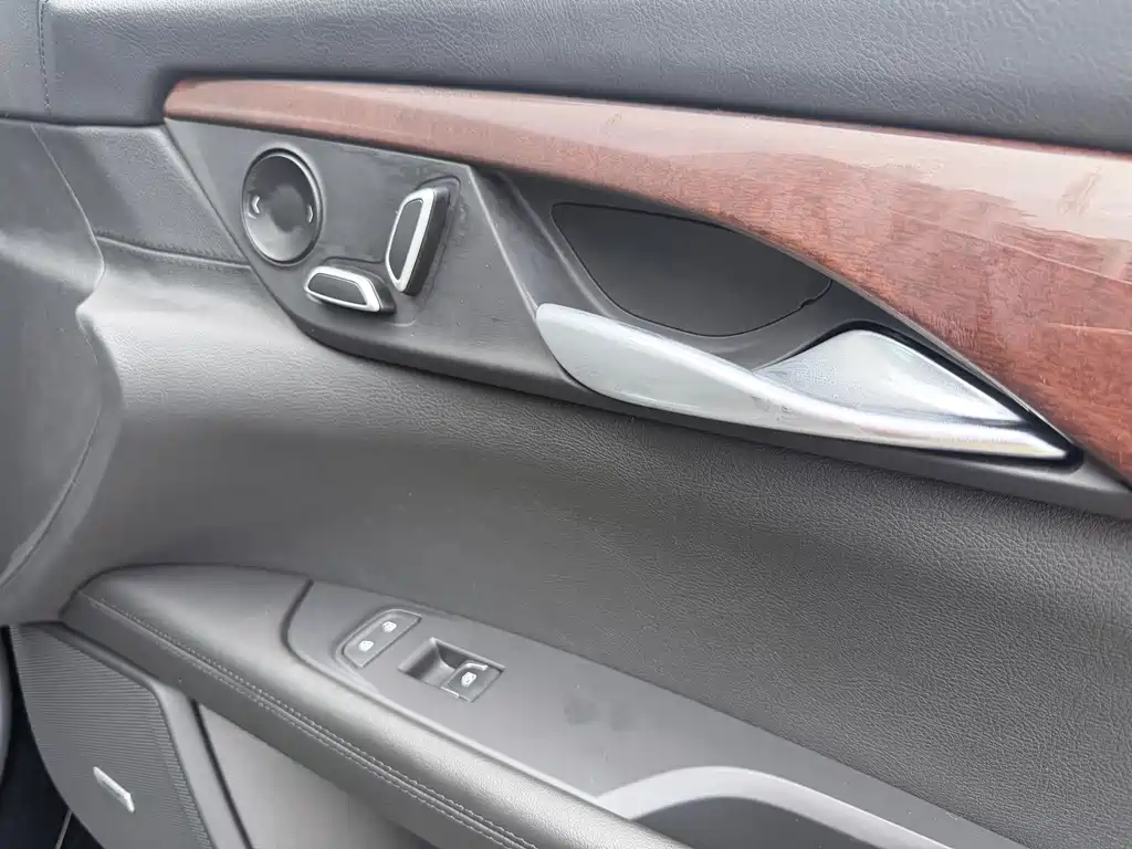 Cadillac CT6 — миниатюра 13