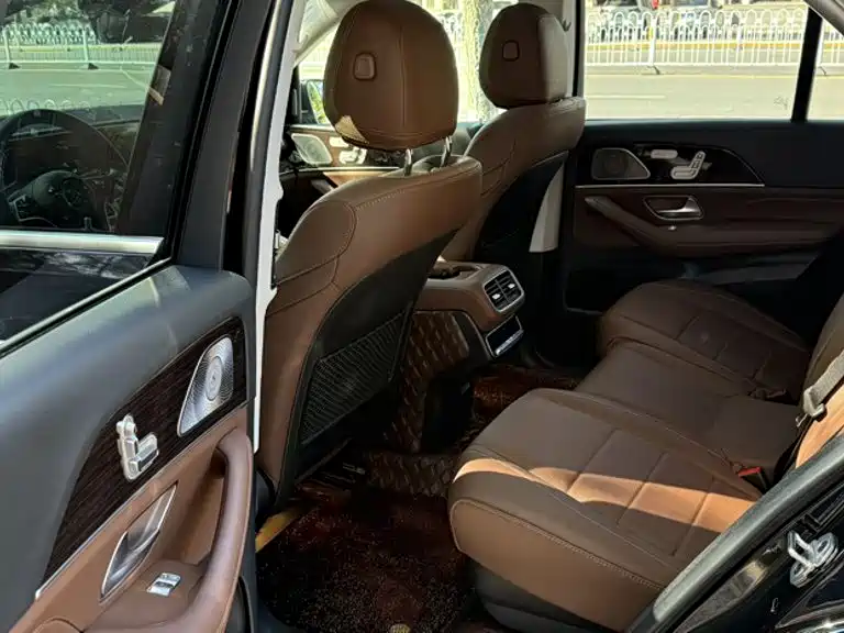 Mercedes-Benz GLE (Import) — миниатюра 15