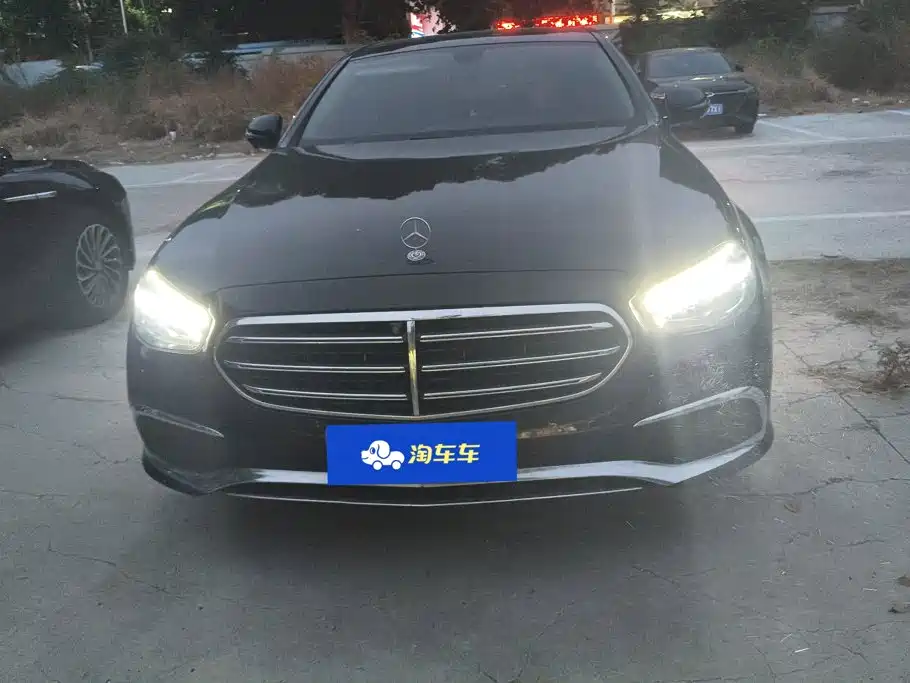 Mercedes-Benz E-Class — миниатюра 2