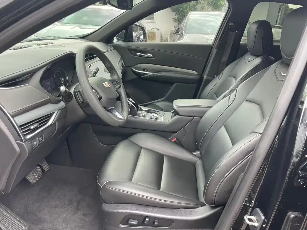 Cadillac XT4 — миниатюра 4