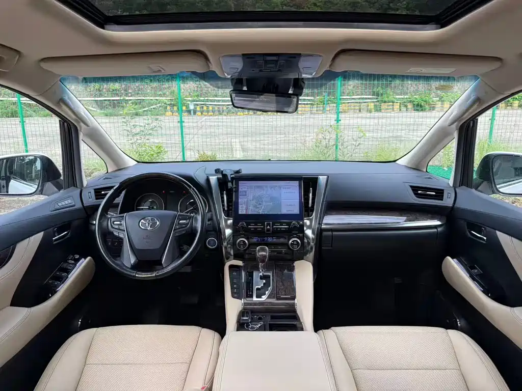 Toyota Vellfire — фотографии объявления, Фото 6