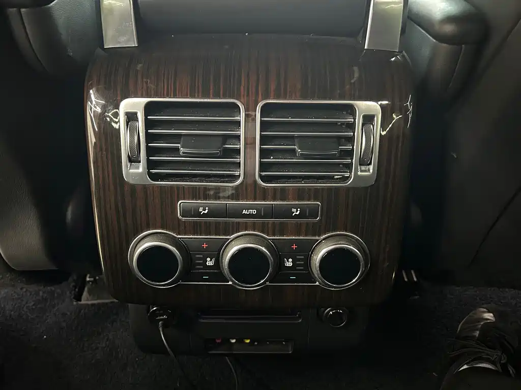 Land Rover Range Rover — миниатюра 11