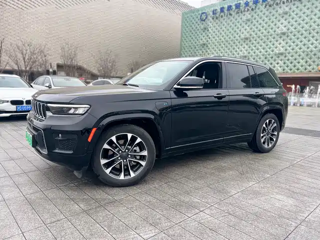 JEEP GRAND CHEROKEE 4XE 2025