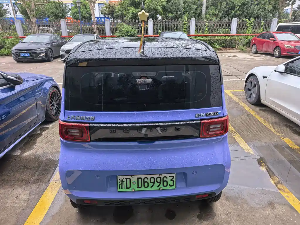 Wuling MINIEV — миниатюра 4