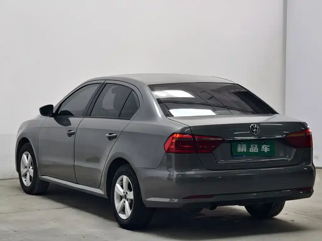 Volkswagen Lavida — миниатюра 6