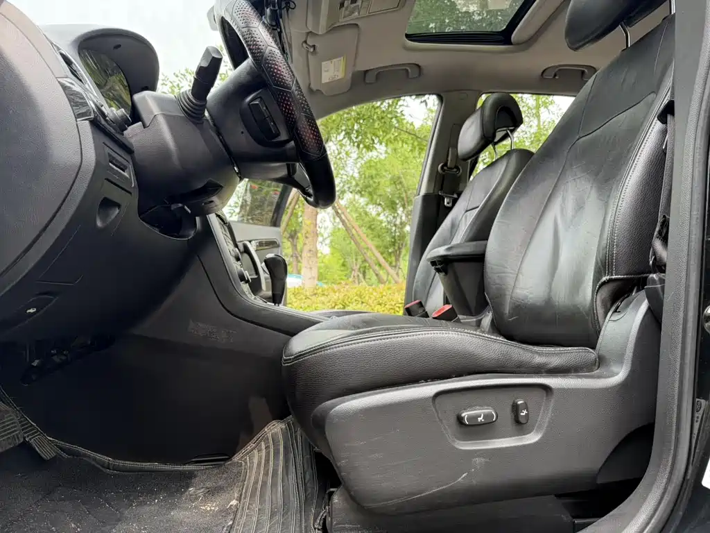 Chevrolet Captiva — миниатюра 4