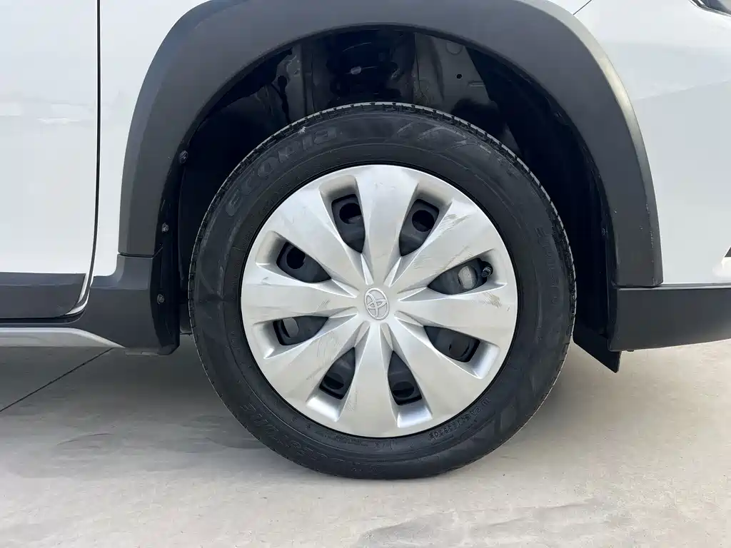 Toyota Yaris L — миниатюра 17
