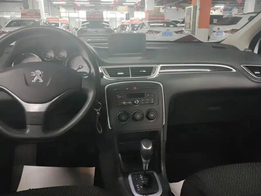 Peugeot 308 — миниатюра 13