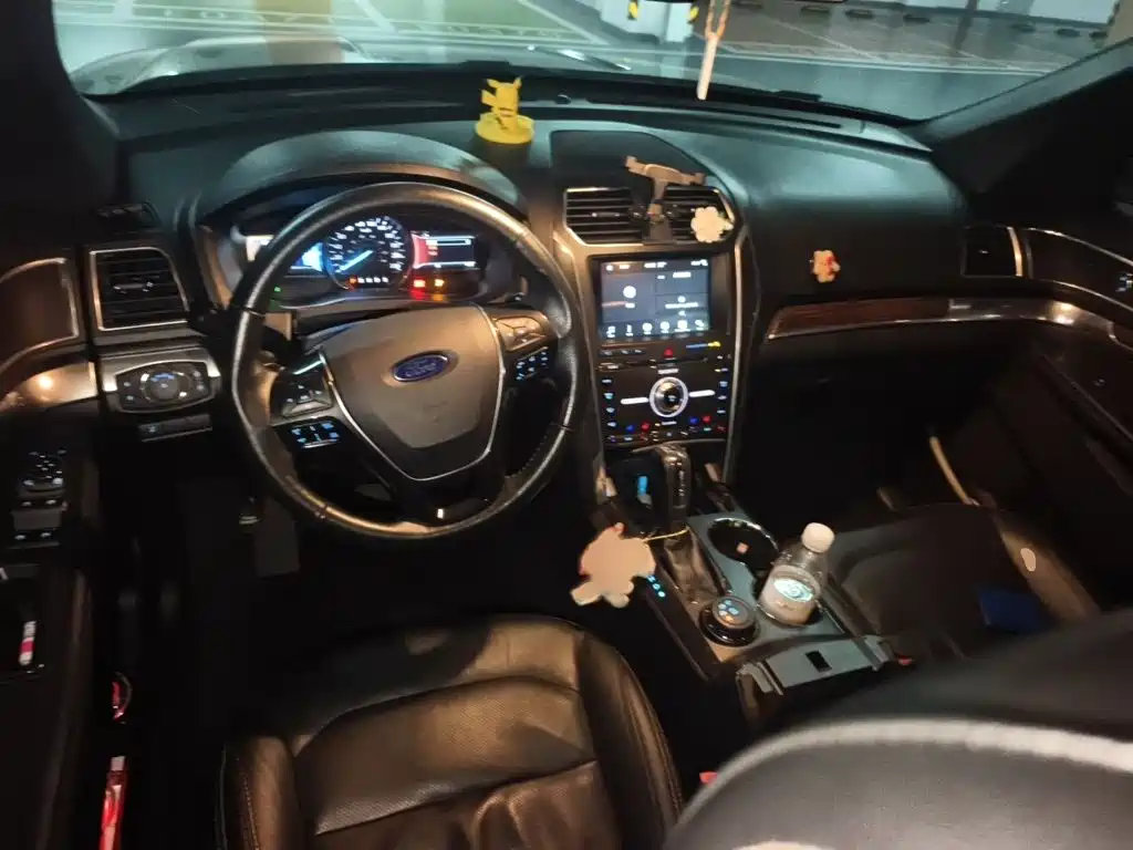 Ford Explorer (Import) — миниатюра 13