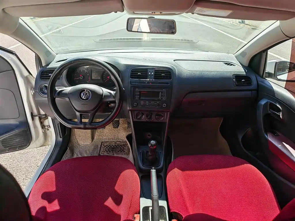 Volkswagen Polo — миниатюра 11