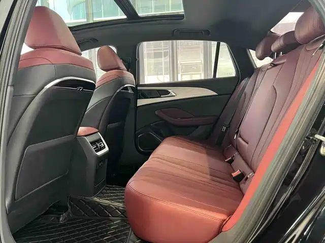 Hongqi Hongqi H5 — миниатюра 5