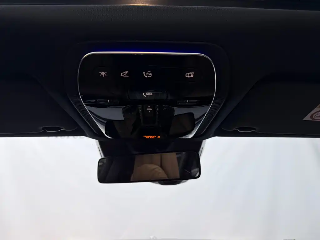 Mercedes-Benz E-Class — миниатюра 12