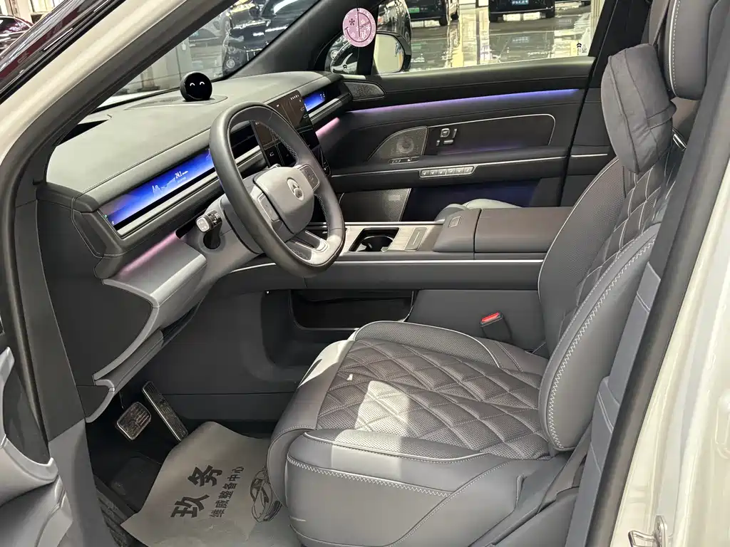 NIO ES8 2026 мест Executive