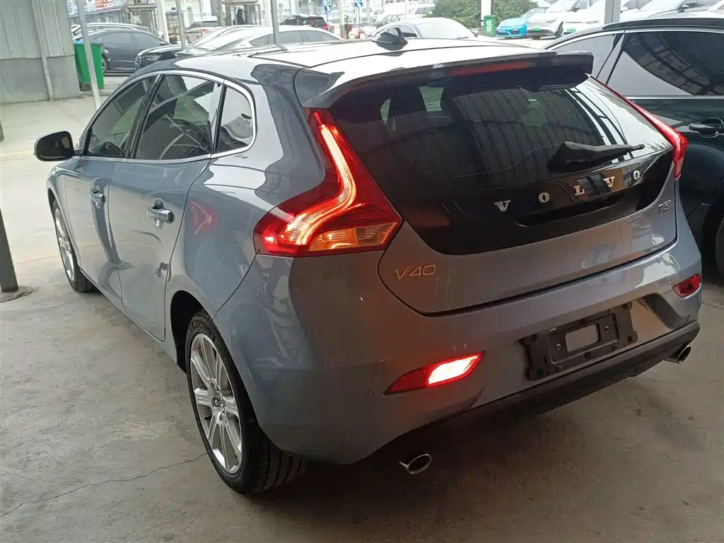 Volvo V40 2018 T3