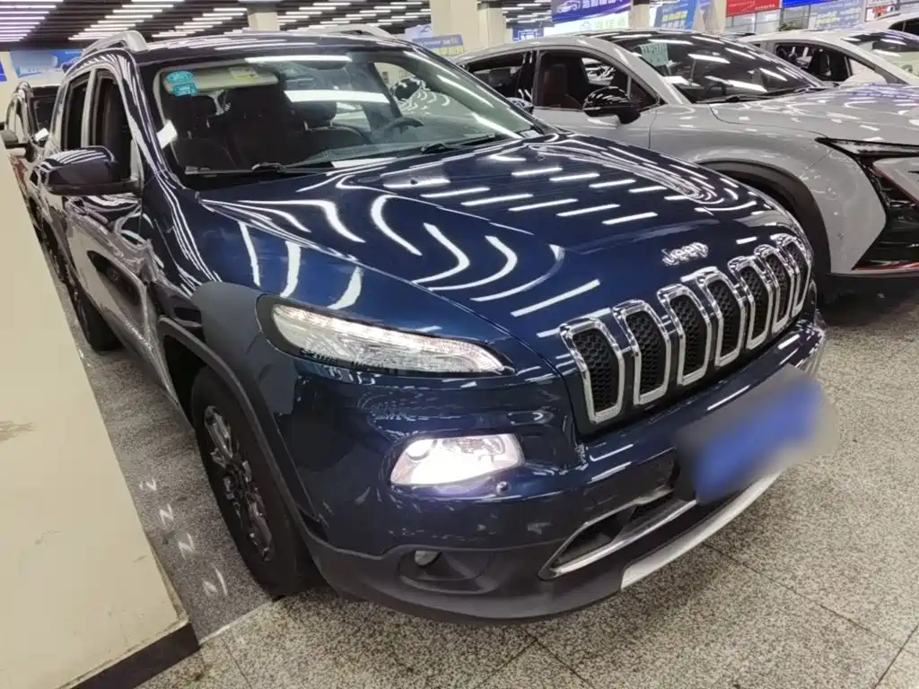 Jeep Cherokee — миниатюра 4