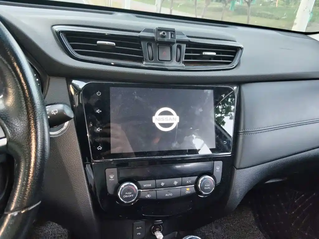 Nissan X-Trail — миниатюра 6