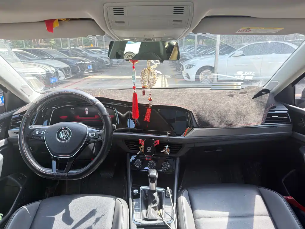 Volkswagen Sagitar — миниатюра 6