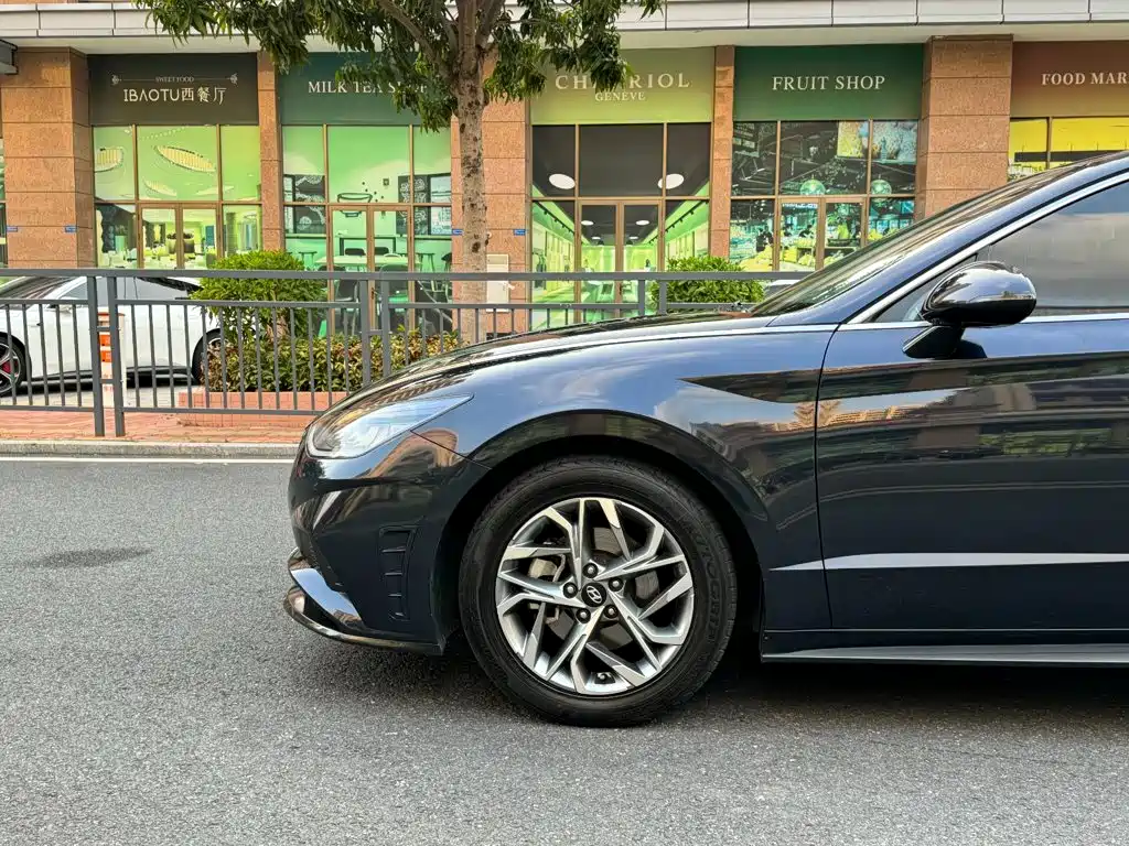 Hyundai Sonata — миниатюра 9