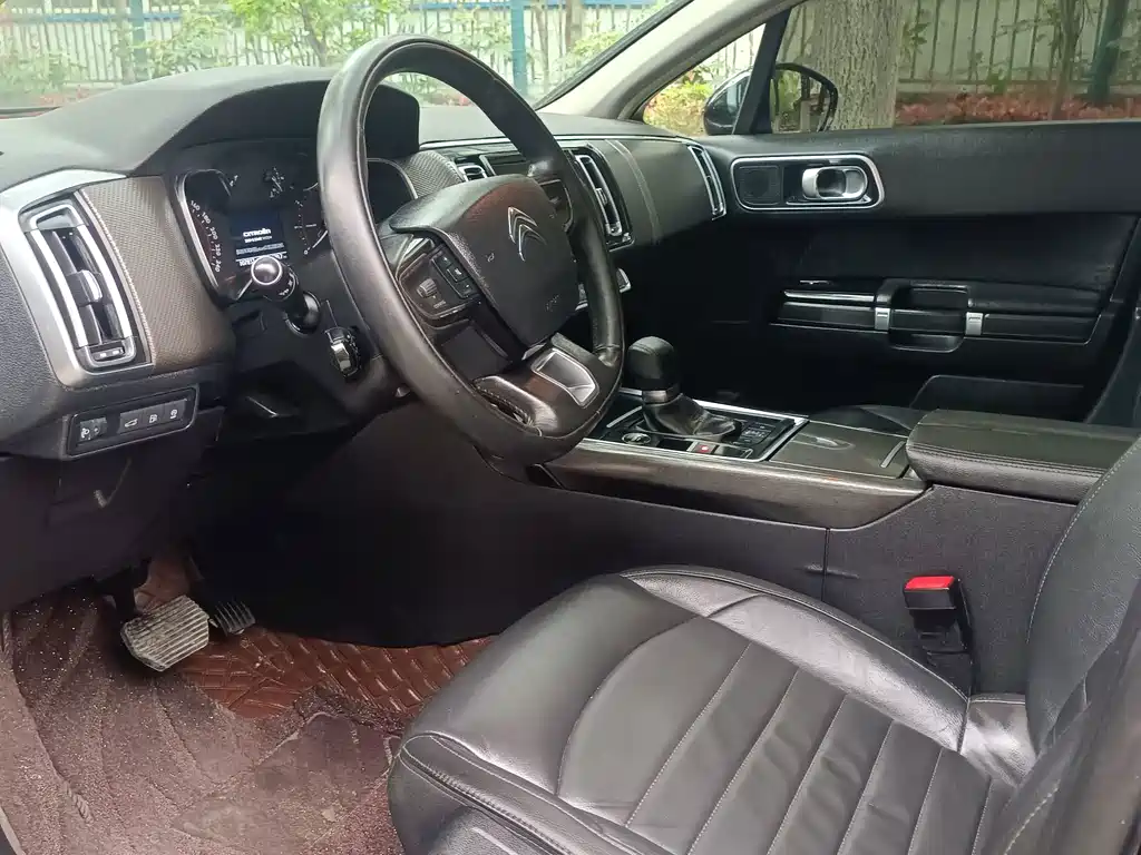 Citroen C6 — миниатюра 4