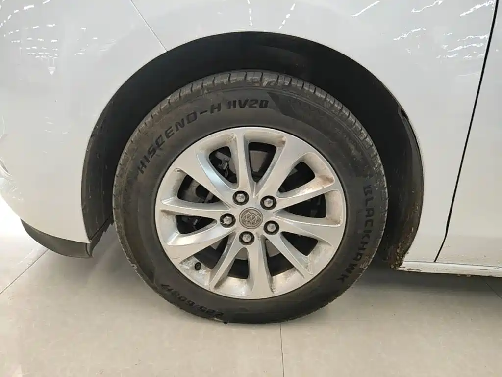 Buick GL8 — миниатюра 23