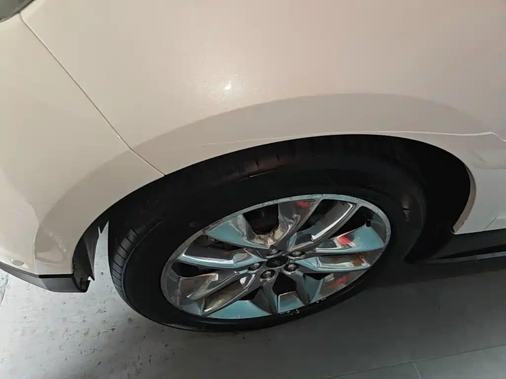 Ford Edge — миниатюра 23