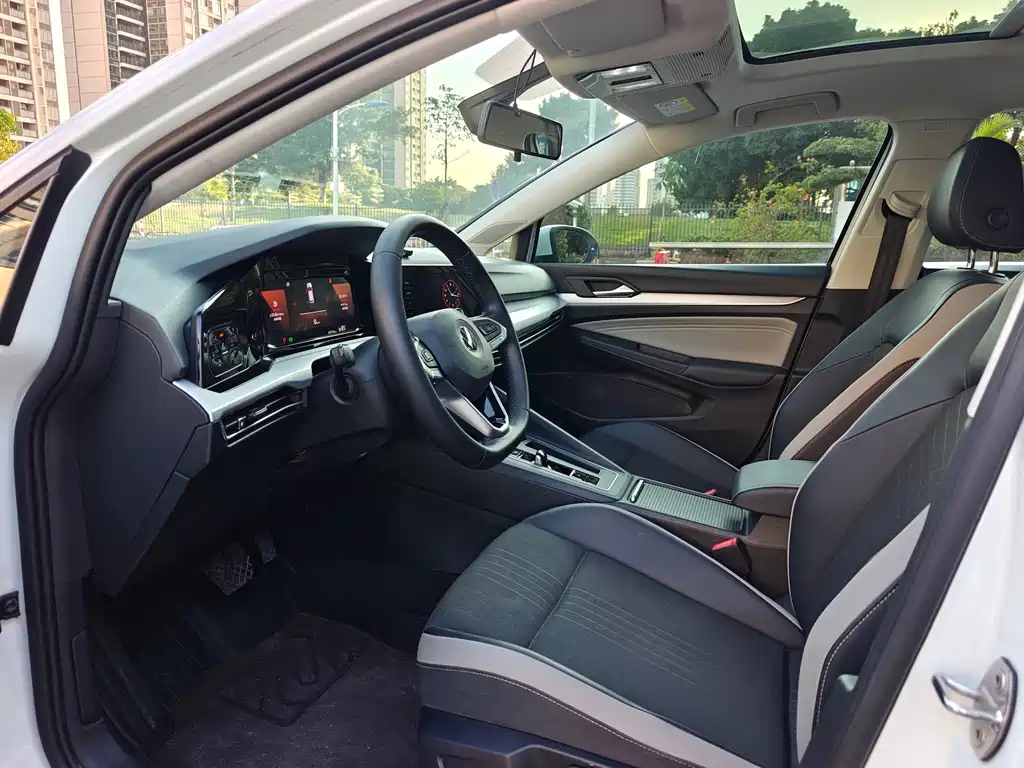 Volkswagen Golf 2021 280TSI DSG Pro