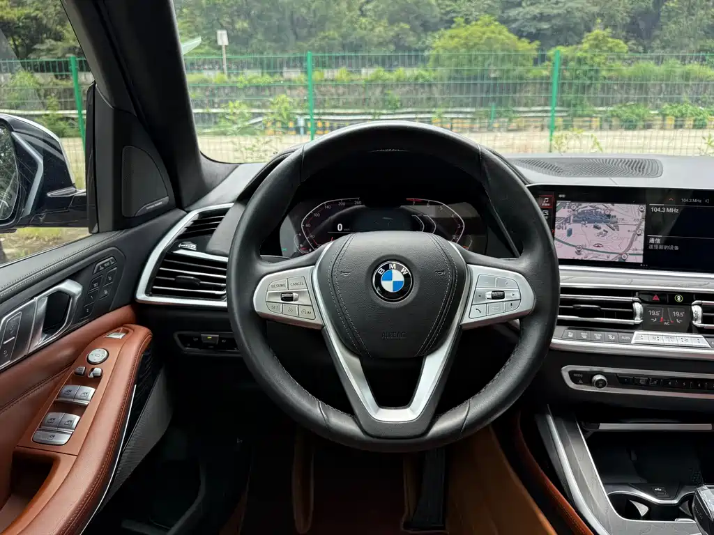 BMW X7 — миниатюра 8