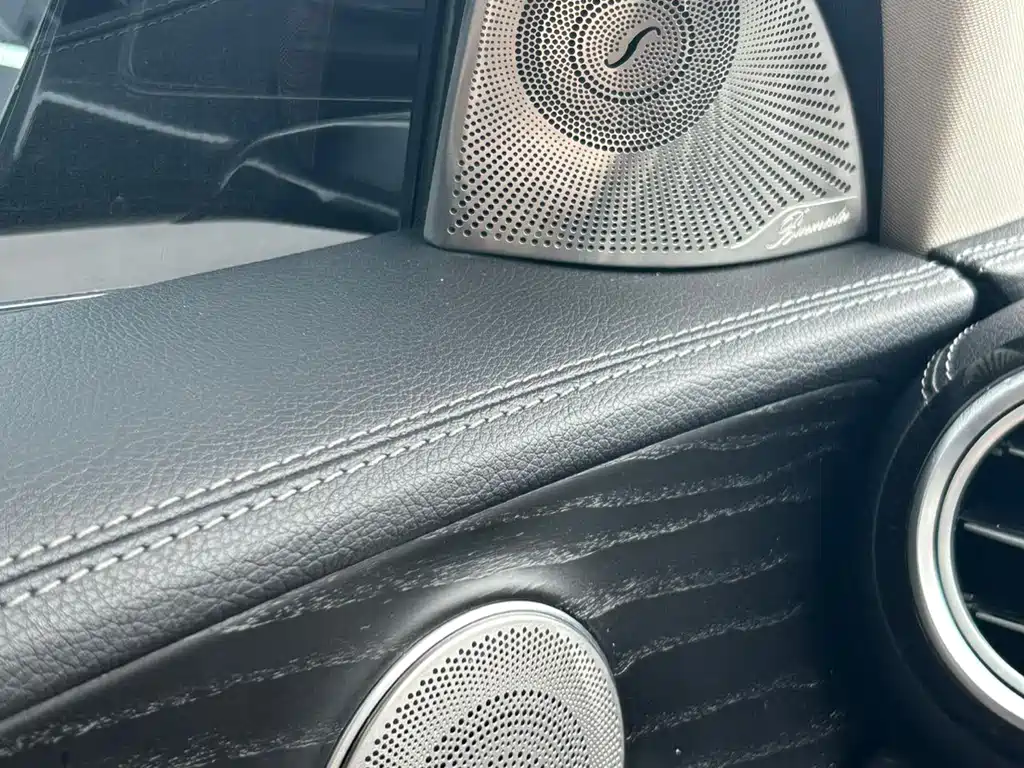 Mercedes-Benz E-Class — миниатюра 18