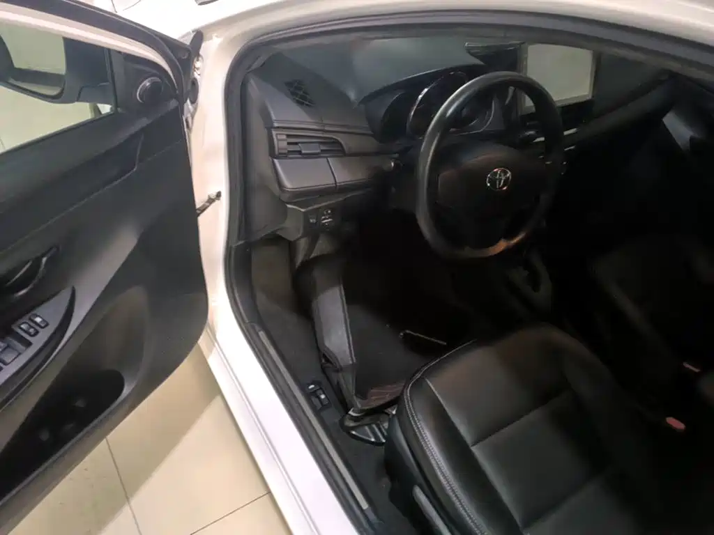 Toyota Yaris L — миниатюра 16