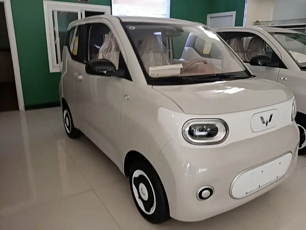 Wuling MINIEV — миниатюра 4