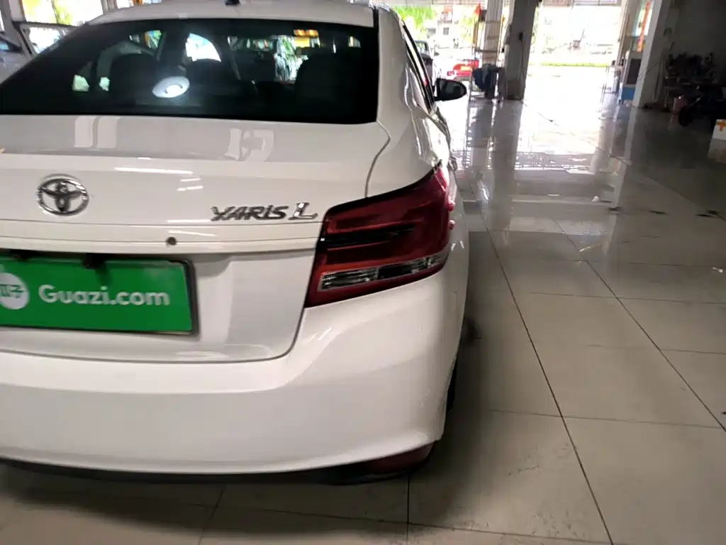 Toyota Yaris L — миниатюра 8