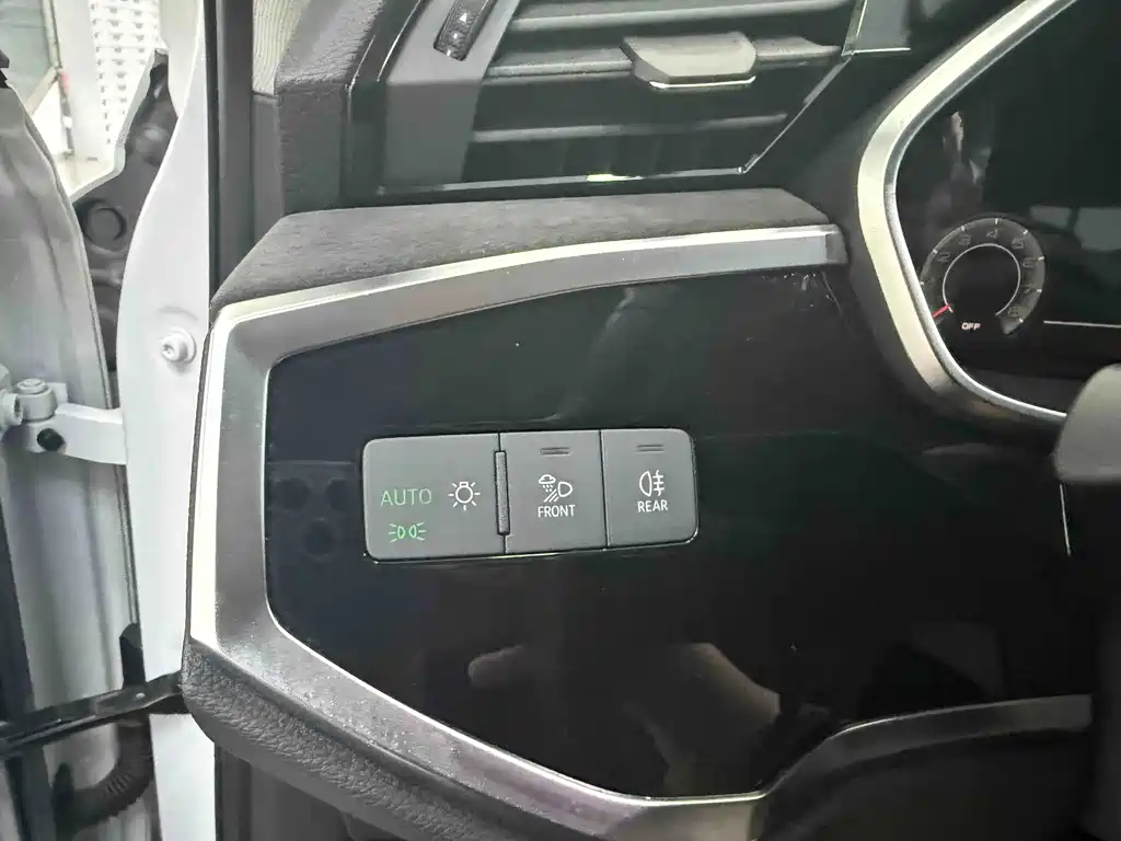 Audi Q3 Sportback — миниатюра 12