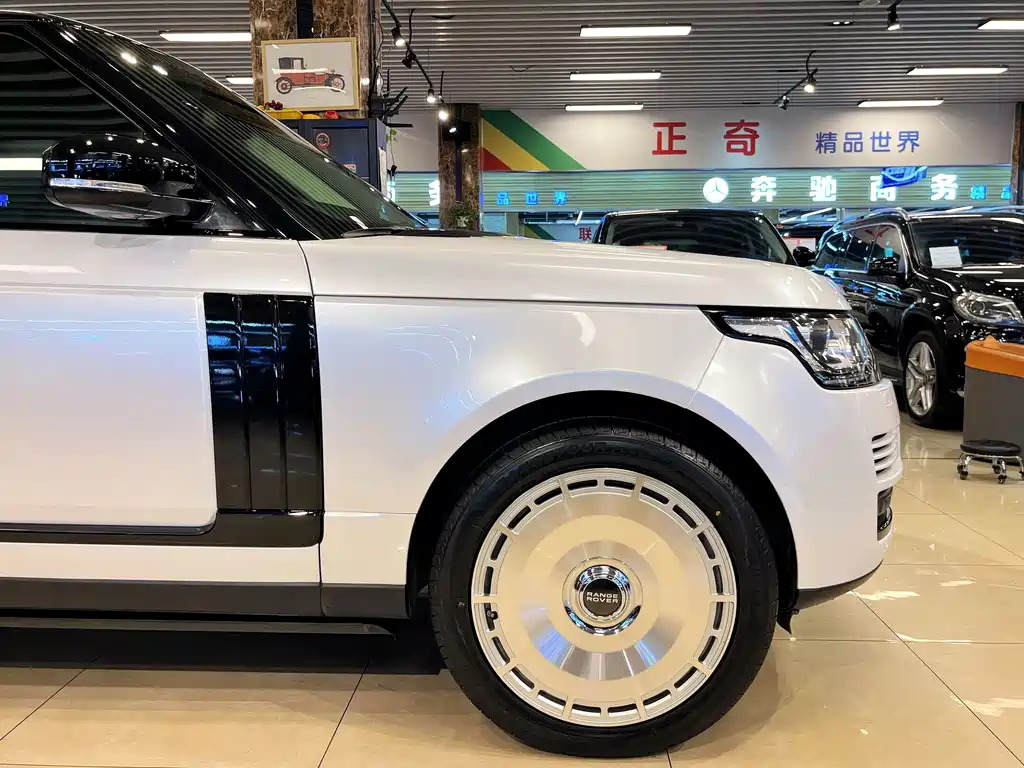 Land Rover Range Rover — миниатюра 6
