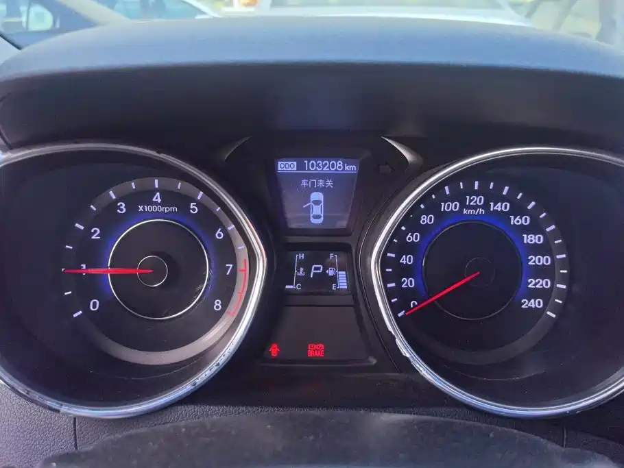Hyundai Elantra Langdong — миниатюра 14