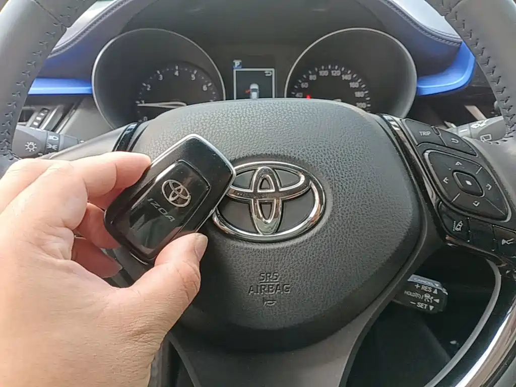 Toyota IZOA — миниатюра 9
