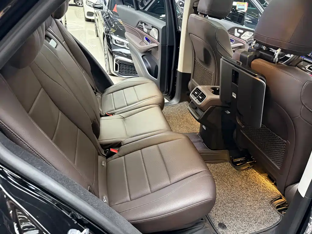 Mercedes-Benz GLE (Import) — миниатюра 17