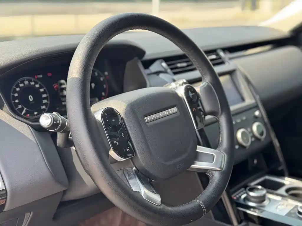 Land Rover Discovery — миниатюра 5