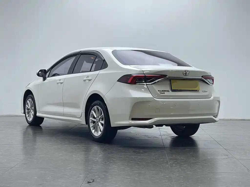 Toyota Corolla — миниатюра 6
