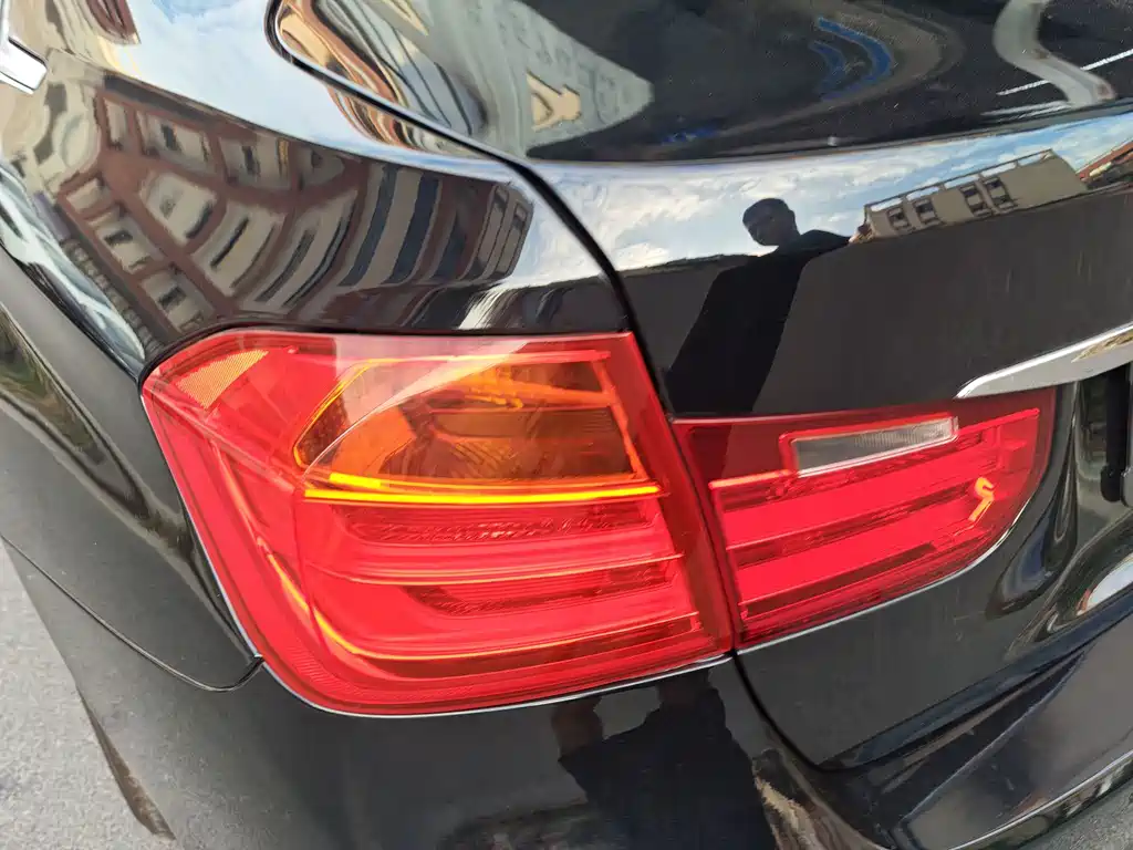 BMW 3 Series — миниатюра 12