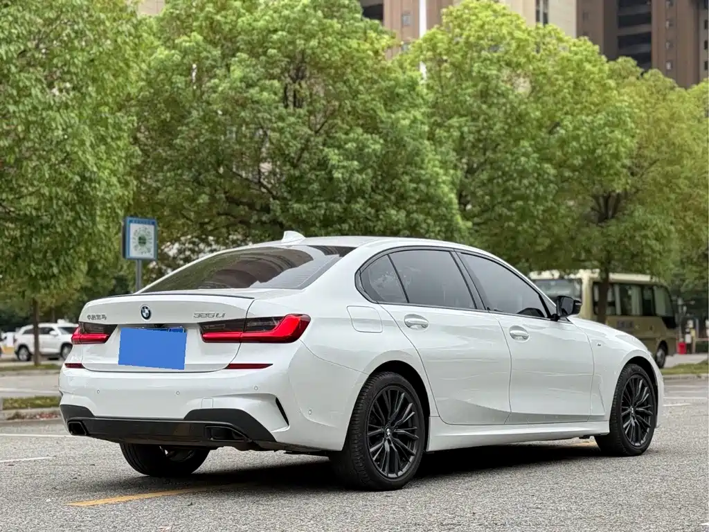 BMW 3 Series — миниатюра 11
