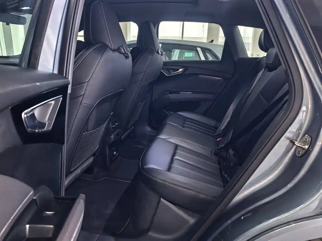 Audi Q4 e-tron — миниатюра 9