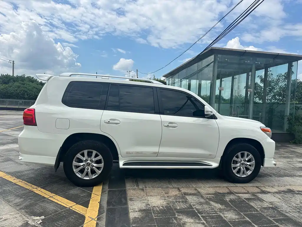 Toyota Land Cruiser — миниатюра 11