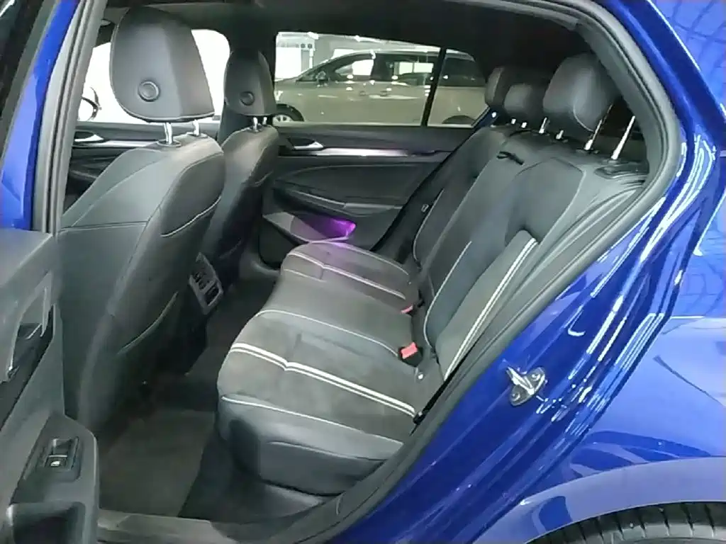 Volkswagen Golf — миниатюра 17
