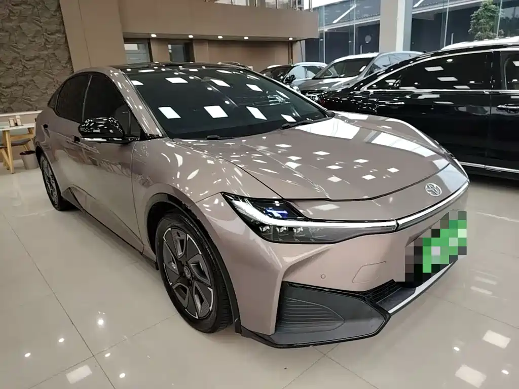 Toyota bZ3 — миниатюра 3