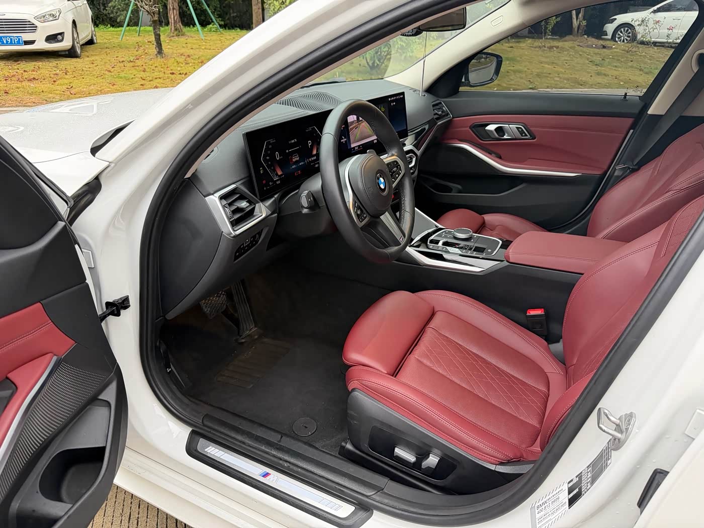 BMW 3 Series 2.0 л 2023 г. Белый, пробег 40000 км