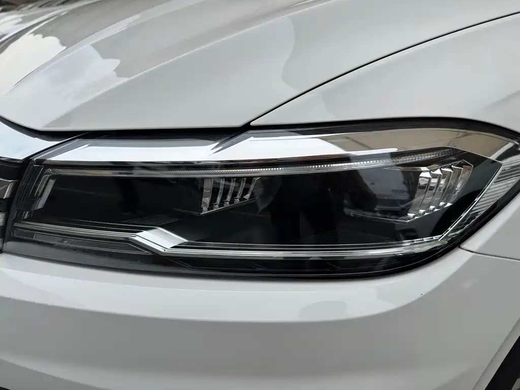 Volkswagen Lavida — миниатюра 4