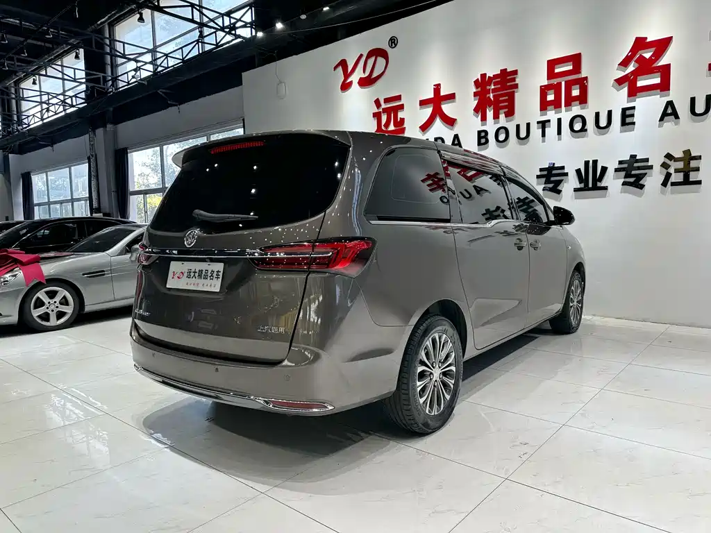 Buick GL8 — миниатюра 18