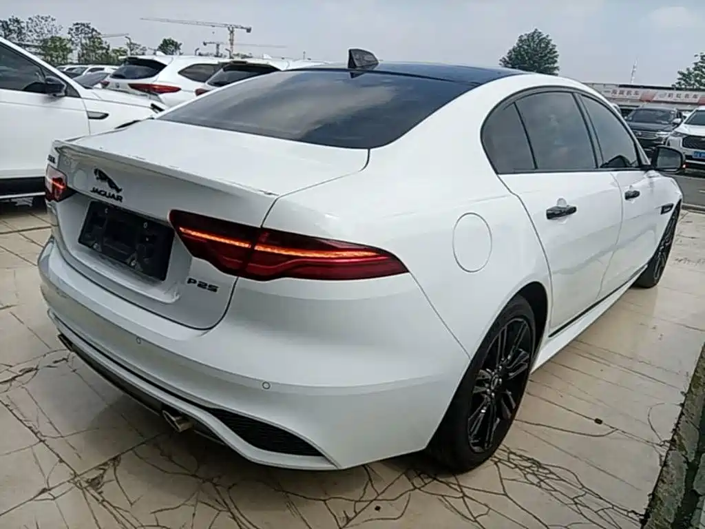 Jaguar XEL — миниатюра 7